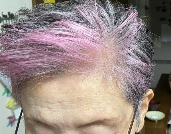 今日、久しぶりに美容室に。　　「短く切ってください。」 　　　 。